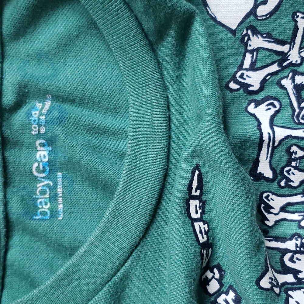 Toddler boy shirt bundle 18-24m 🦖 - Picture 2 of 2